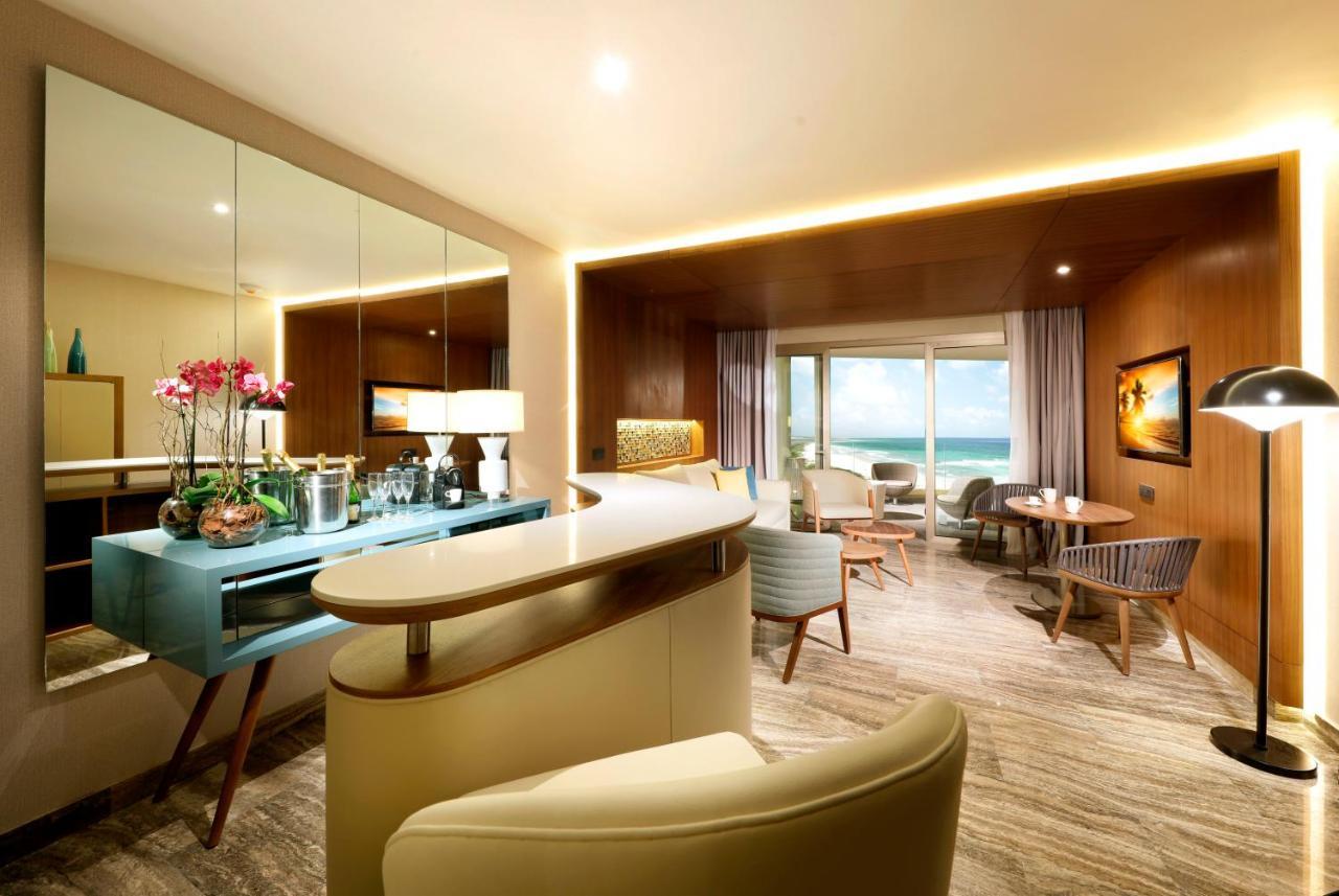 Family Selection At Grand Palladium Select Costa Mujeres Cancún Exteriör bild