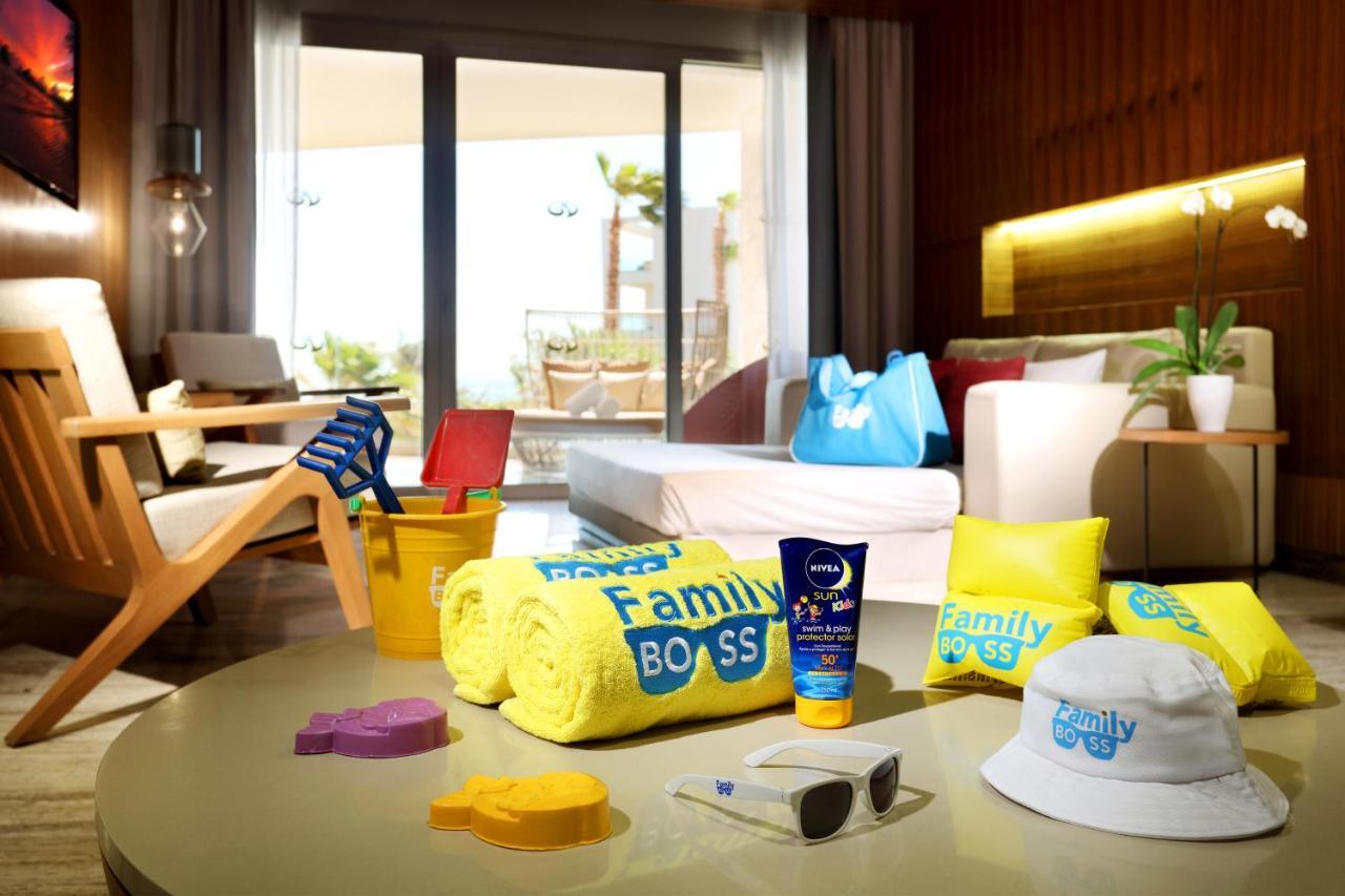Family Selection At Grand Palladium Select Costa Mujeres Cancún Exteriör bild