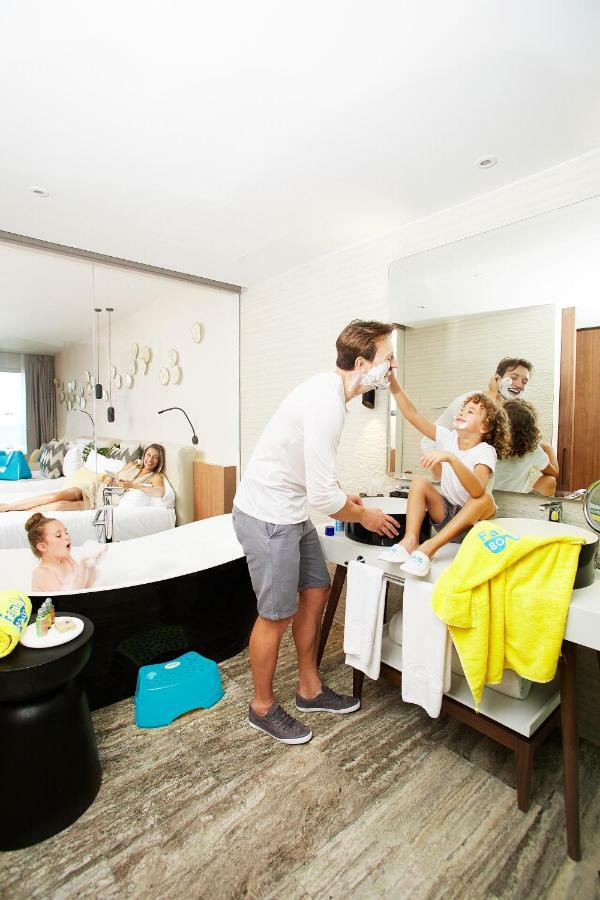 Family Selection At Grand Palladium Select Costa Mujeres Cancún Exteriör bild