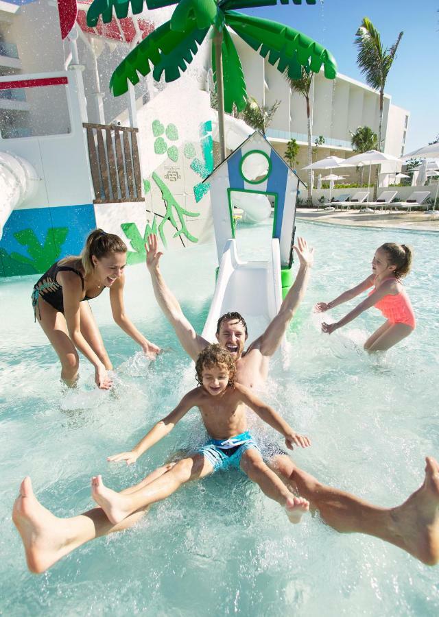 Family Selection At Grand Palladium Select Costa Mujeres Cancún Exteriör bild