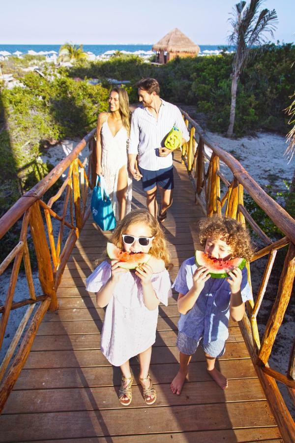Family Selection At Grand Palladium Select Costa Mujeres Cancún Exteriör bild